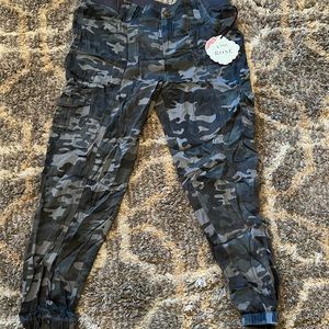 NWT Knox Rose casual pants